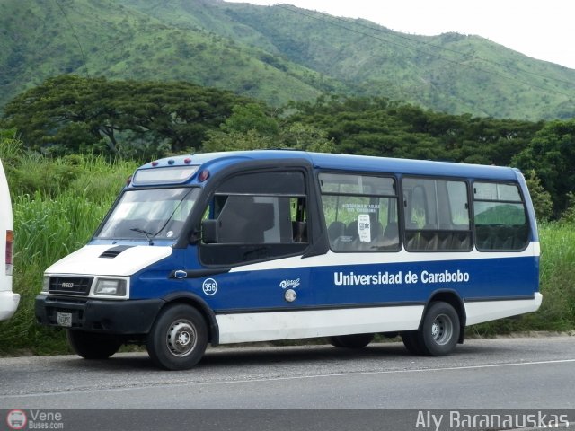 Universidad de Carabobo 356 por Aly Baranauskas