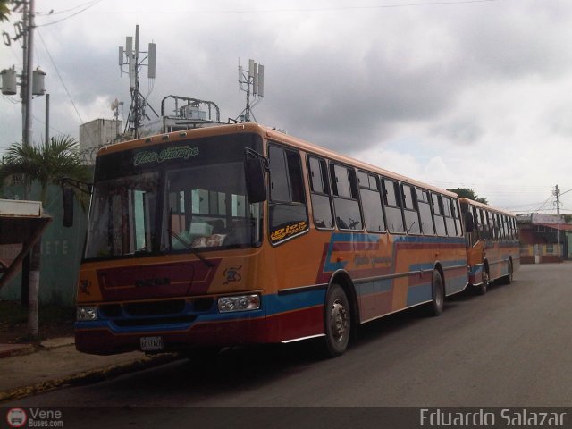 Expresos Valle Guanape 07 por Eduardo Salazar