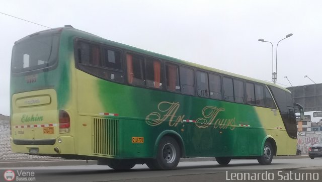 Transportes de Personal Arellano 770 por Leonardo Saturno