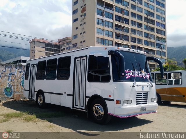 Particular o Desconocido 089 por Gabriel Vergara