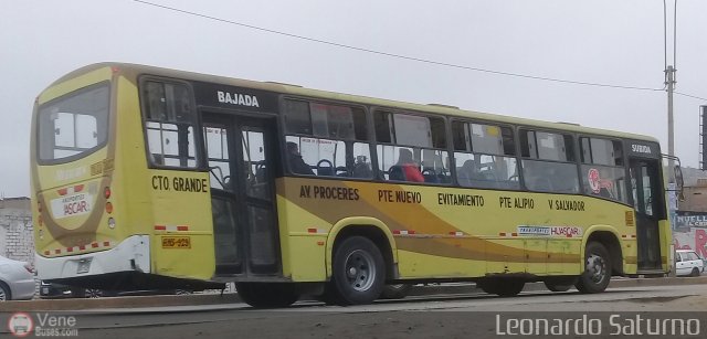 Transportes Huscar S.A. 985 por Leonardo Saturno