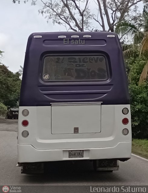 Colectivos El Viga 45 por Leonardo Saturno