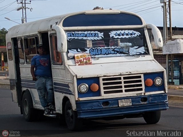 ZU - U.C. Barrio La Polar 157 por Sebasti�n Mercado