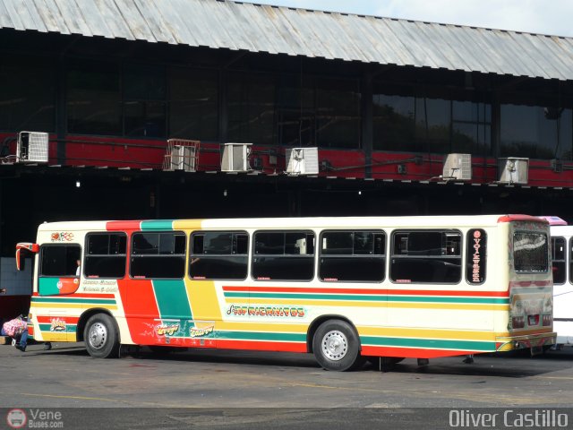 Cooperativa Canaima 50 por Oliver Castillo