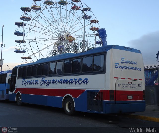 Expresos Bayavamarca 120 por Waldir Mata