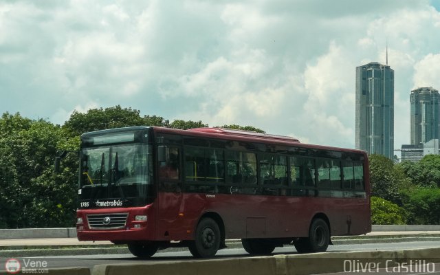 Metrobus Caracas 1785 por Oliver Castillo