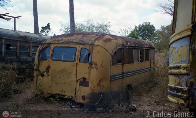 En Chiveras Abandonados Recuperacin 901 por J. Carlos Gmez