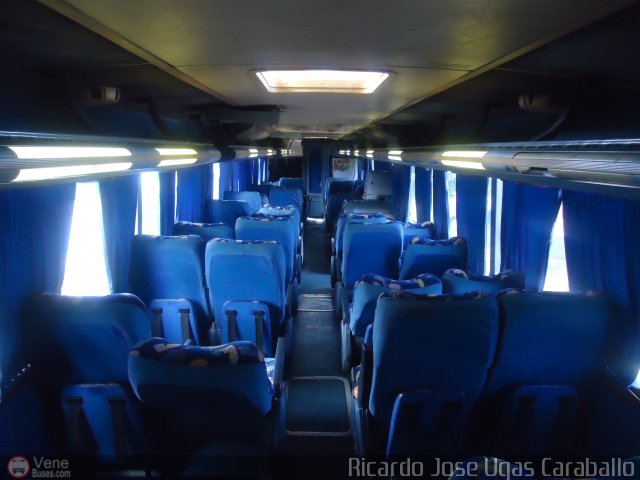 Cruceros Oriente Sur 121 por Ricardo Ugas