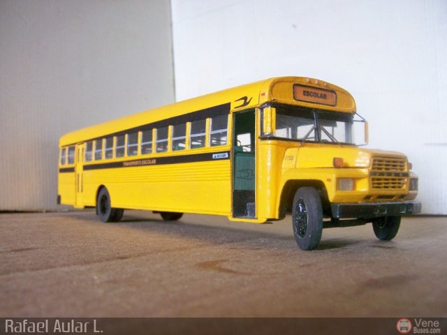 Maquetas y Miniaturas 02 Escolar por Rafael Aular