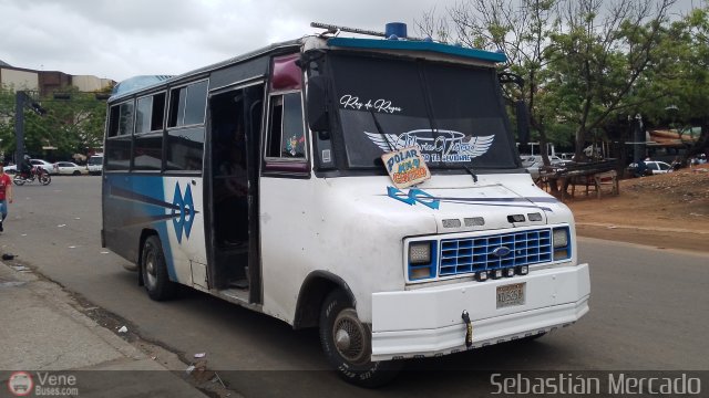 ZU - U.C. Barrio La Polar 185 por Sebasti�n Mercado