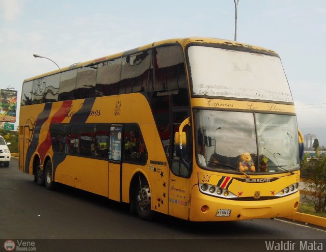 Expresos Los Llanos 252 por Waldir Mata