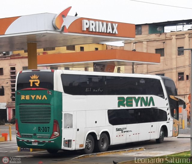 Turismo Reyna 307 por Leonardo Saturno