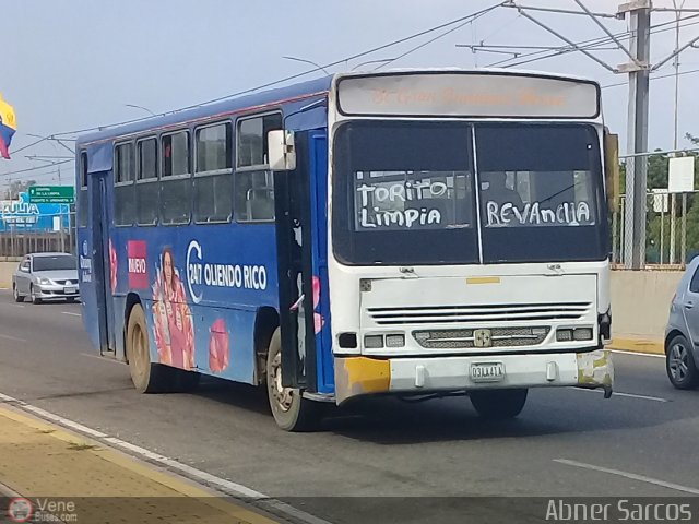 ZU - Colectivos La Limpia - La Estrella 042 por Abner Sarcos