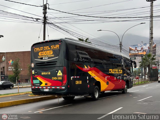 Transportes Cruz del Sur S.A.C. BRA18 por Leonardo Saturno
