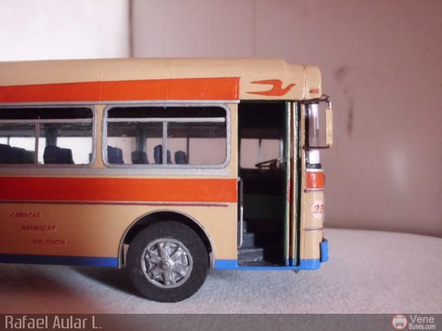 Maquetas y Miniaturas 23 Transporte 1ro de Mayo por Rafael Aular