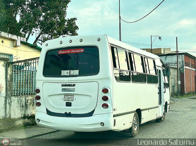 Expresos J�uregui 140 por Leonardo Saturno