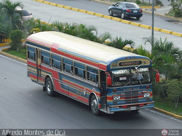 Transporte Unido 061 por Alfredo Montes de Oca