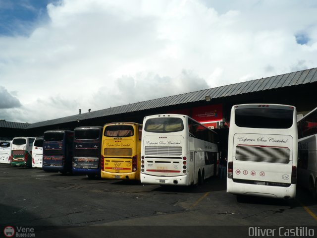 Garajes Paradas y Terminales Caracas por Oliver Castillo