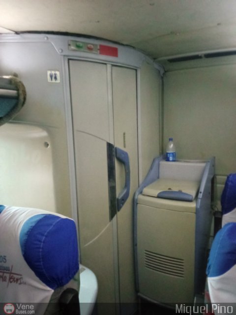 Ejecutivos Carla Tours 1005 por Miguel Pino