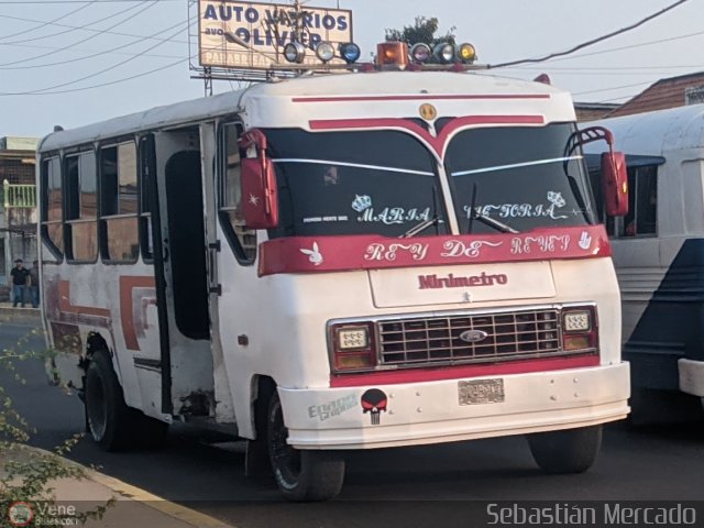 ZU - U.C. Barrio La Polar 185 por Sebasti�n Mercado