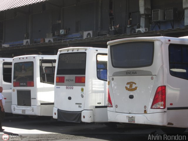 Garajes Paradas y Terminales Caracas por Alvin Rondn