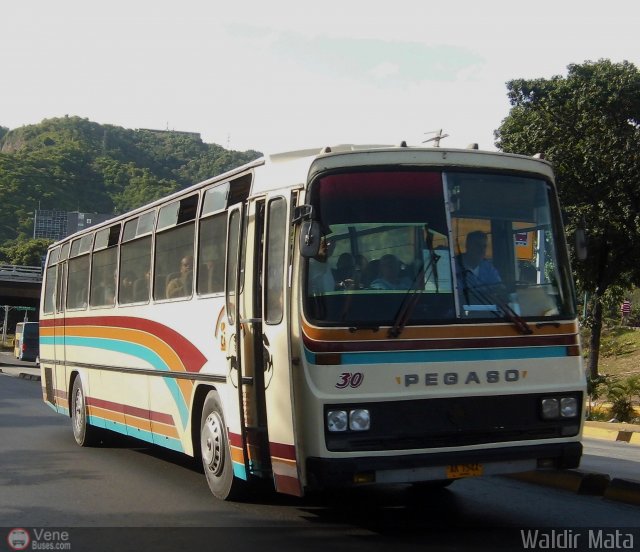 Cooperativa Canaima 30 por Waldir Mata