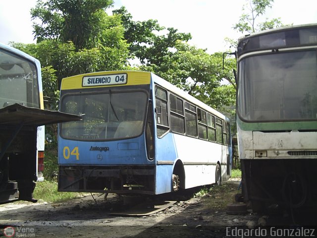 En Chiveras Abandonados Recuperacin 04 por Edgardo Gonzlez