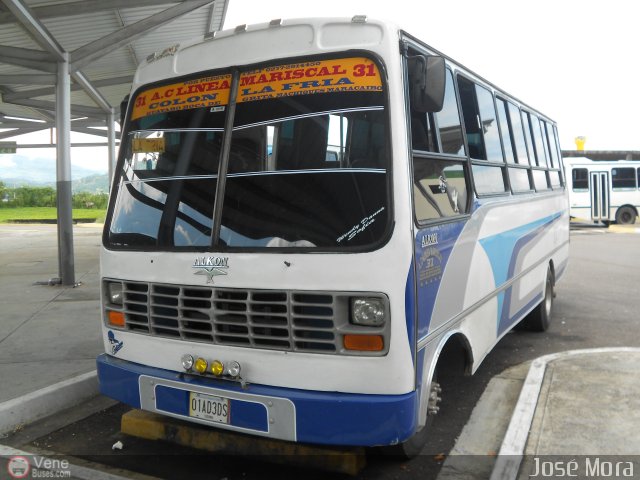 A.C. Línea Mariscal 31 por José Mora