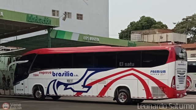 Expreso Brasilia 7844 por Leonardo Saturno