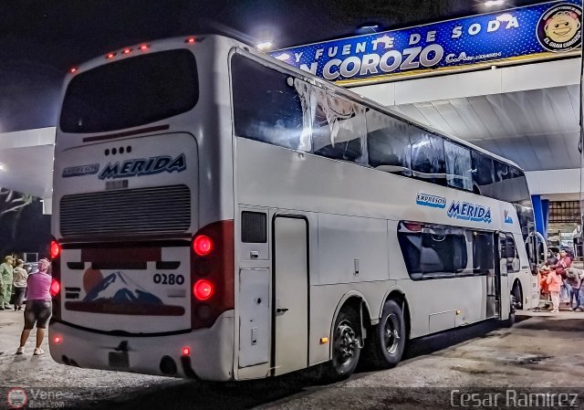 Expresos M�rida 0280 por C�sar Ram�rez