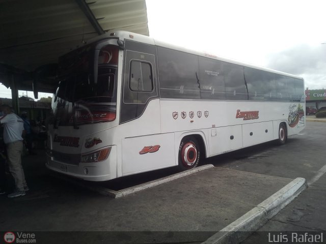 Ejecutivos Kova 053 por Rafael Pino