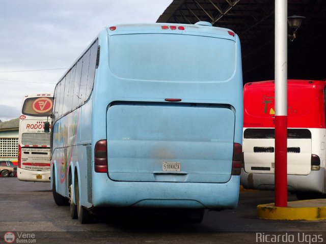Cruceros Oriente Sur 153 por Ricardo Ugas