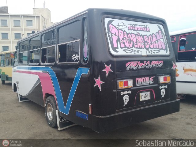 ZU - U.C. Barrio La Polar 815 por Sebastin Mercado
