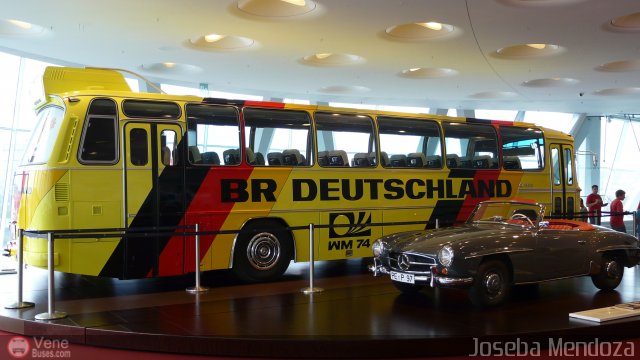 Mercedes-Benz Museum WM 74 por Joseba Mendoza