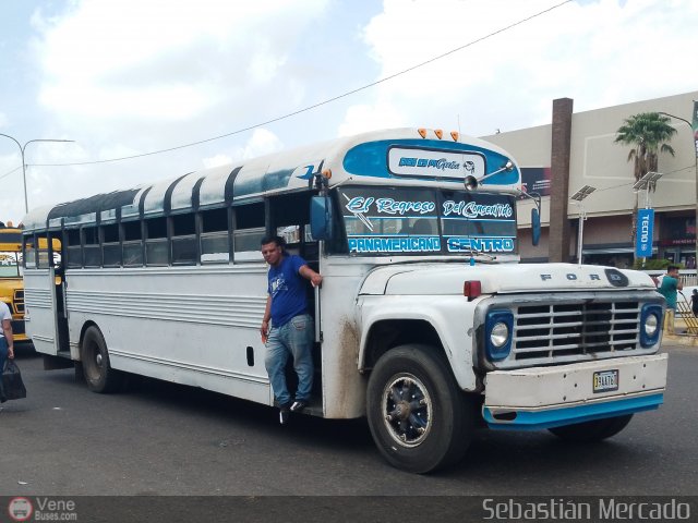 ZU - Colectivos Los Laureles C.A 15 por Sebasti�n Mercado
