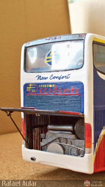 Maquetas y Miniaturas 100 EOCA por Rafael Aular