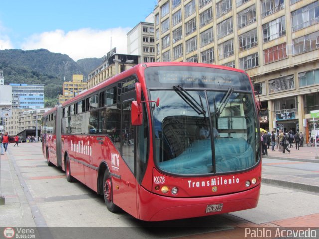 TransMilenio K076 por Pablo Acevedo