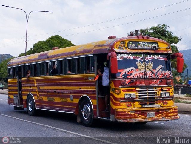 Transporte Agua Blanca 09 por Kevin Mora