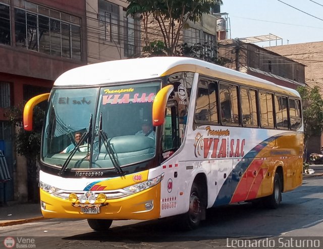 Transporte Va S.A.C. 430 por Leonardo Saturno