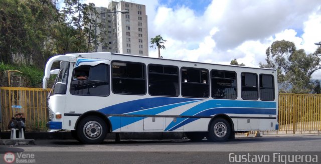 DC - A.C. L�nea Sur Este 122 por Gustavo Figueroa