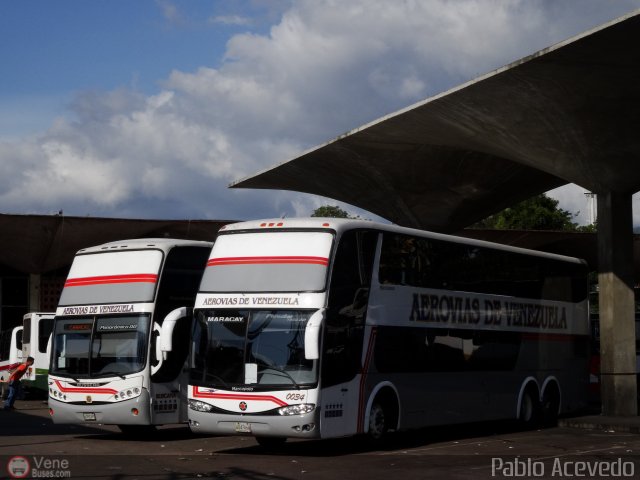 Garajes Paradas y Terminales San-Cristobal por Pablo Acevedo