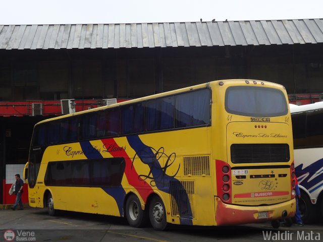 Expresos Los Llanos 041 por Waldir Mata