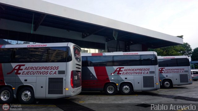 Garajes Paradas y Terminales Caracas por Pablo Acevedo