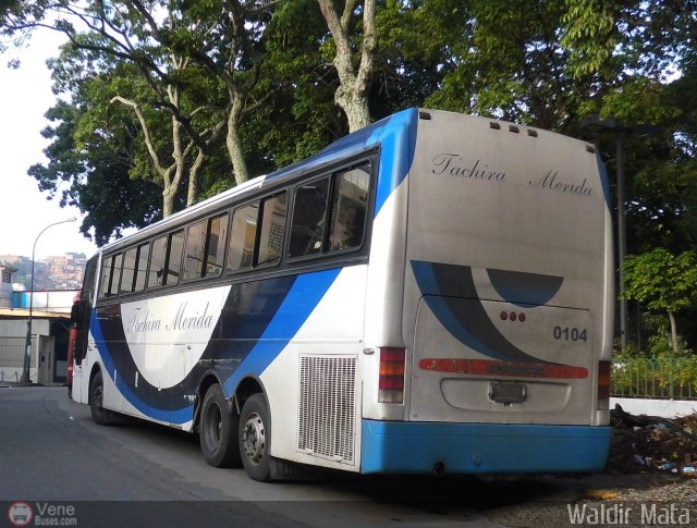 A.C. Mixta de Transporte T�chira M�rida R.L. 0104 por Waldir Mata