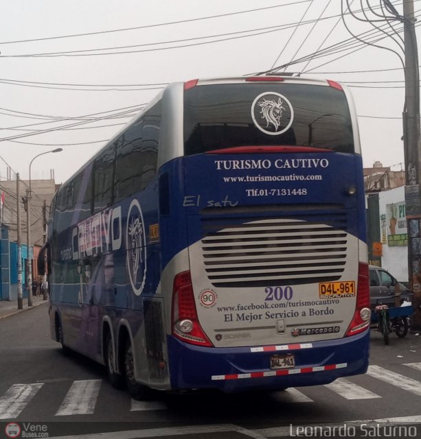 Turismo Cautivo 200 por Leonardo Saturno