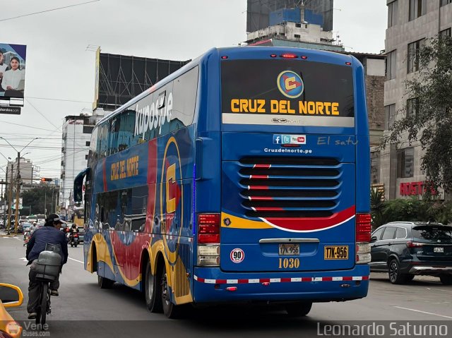 Cruz del Norte 1030 por Leonardo Saturno