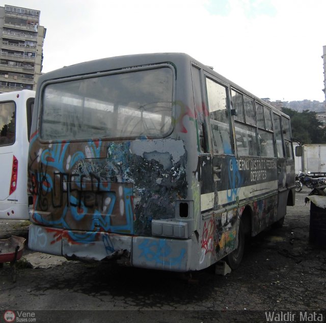En Chiveras Abandonados Recuperacin 999 por Waldir Mata