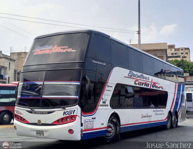 Ejecutivos Carla Tours 1031 por Josue S�nchez