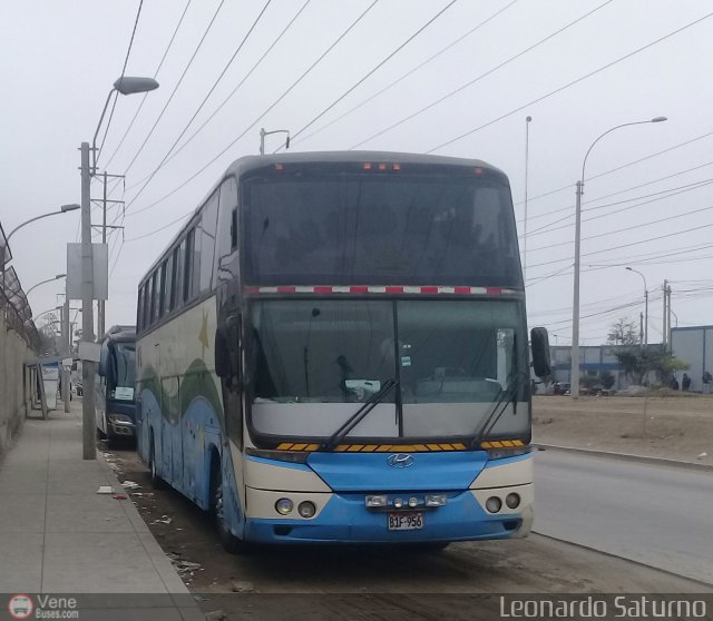 Turismo Apstol San Pedro 956 por Leonardo Saturno