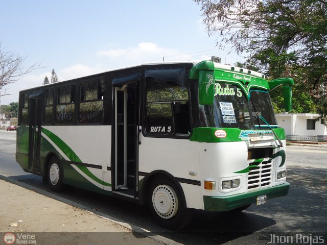 LA - Ruta 5 102 por Jhonangel Montes